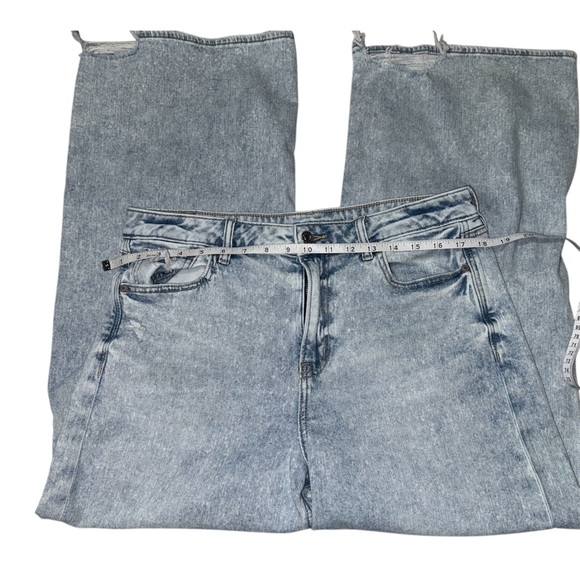 American Eagle Super High Rise Baggy Wide Leg Jeans Size 10 Short Light Wash - Picture 8 of 8